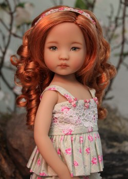 Click here to see more pictures of this doll